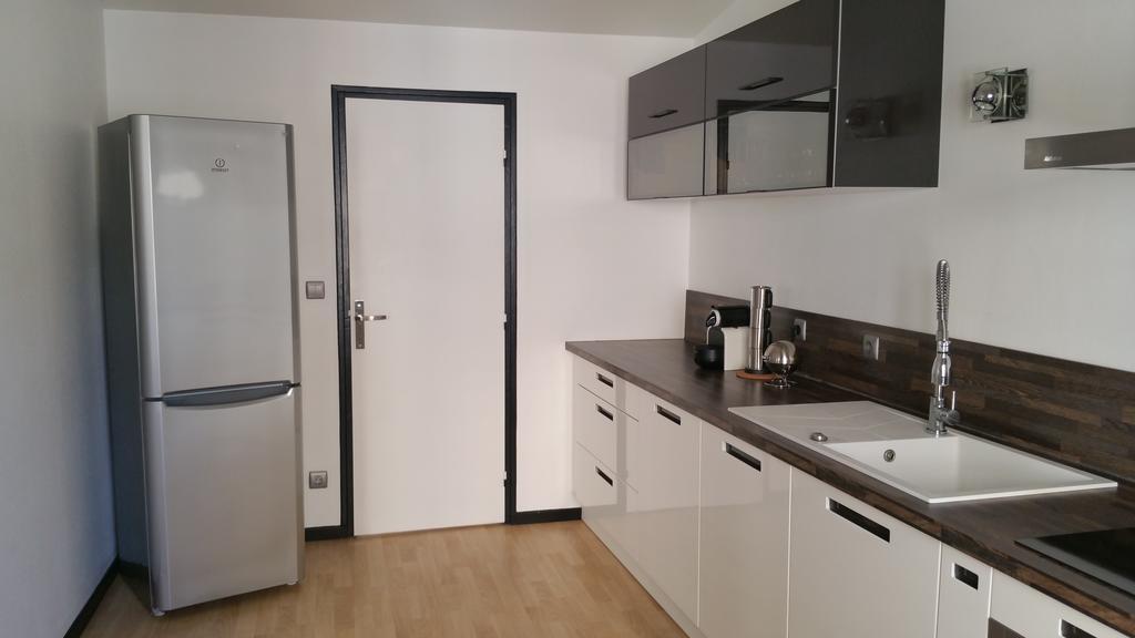 Ferienwohnung Le Nid de Sacha Épernay Exterior foto